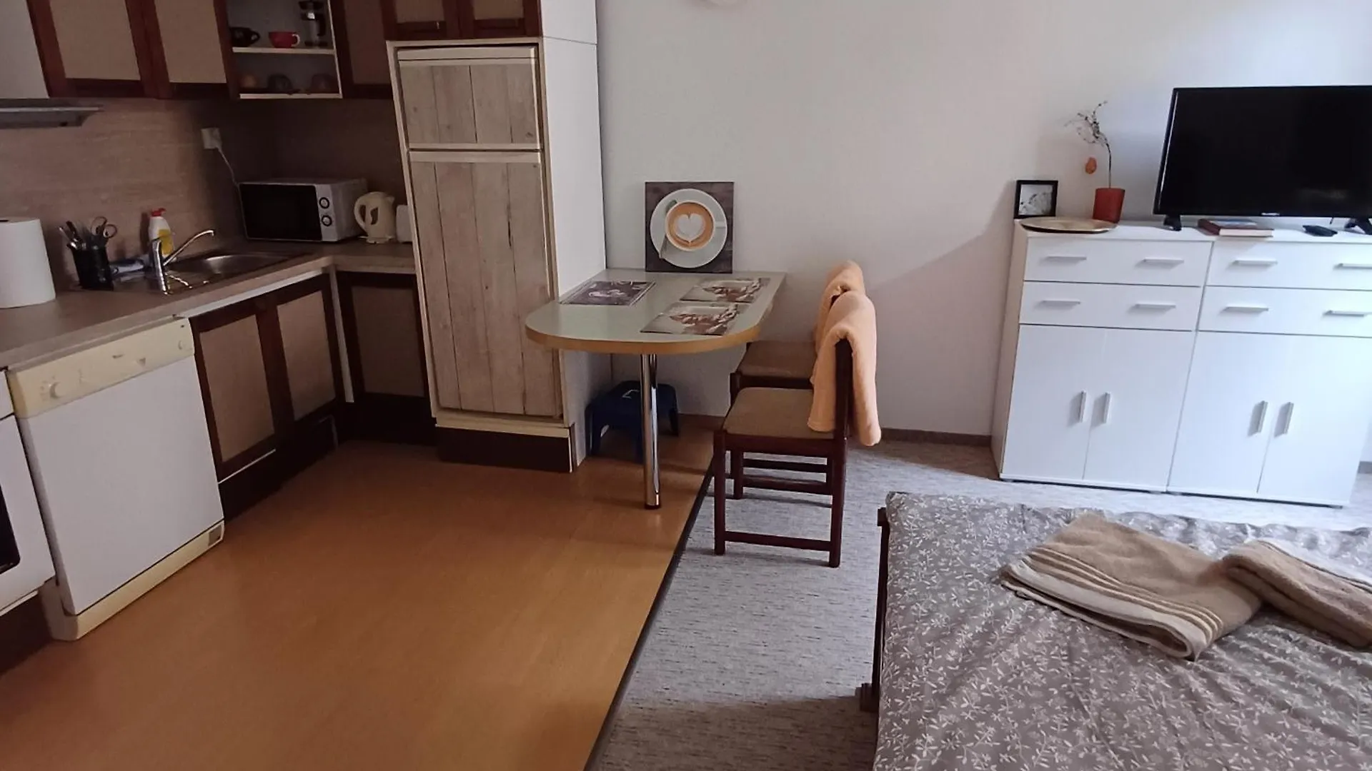 Ap 4 Alice Suite Near Vridlo Collonade Karlovy Vary Apartmán