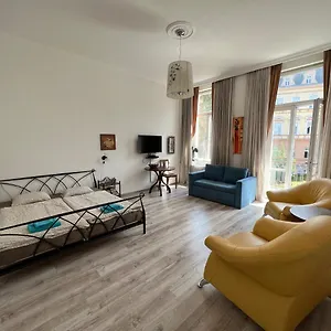 Alice Center Apartment