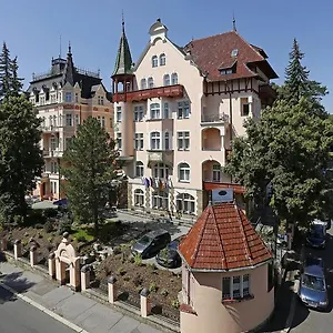 Lazensky Smetana Hotell