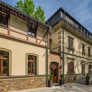 Male Versailles Karlovy Vary